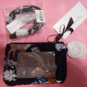 NEW Vera Bradley Zip ID & Lanyard Merry Mischi…